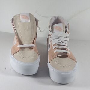New, Women's High-Top Sneakers That's Peach and White Size 6.